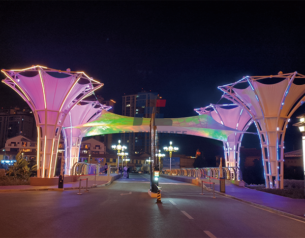 云南宜良鄉(xiāng)鴨湖小區(qū)膜結(jié)構(gòu)停車棚及主入口項目