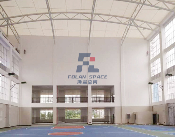 云南曲靖財經(jīng)學(xué)?；@球場