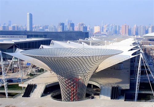 PTFE膜材的巔峰應(yīng)用：上海世博會陽光谷與索膜結(jié)構(gòu)融合創(chuàng)新